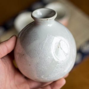 Kutani Ware Sake Set Silver